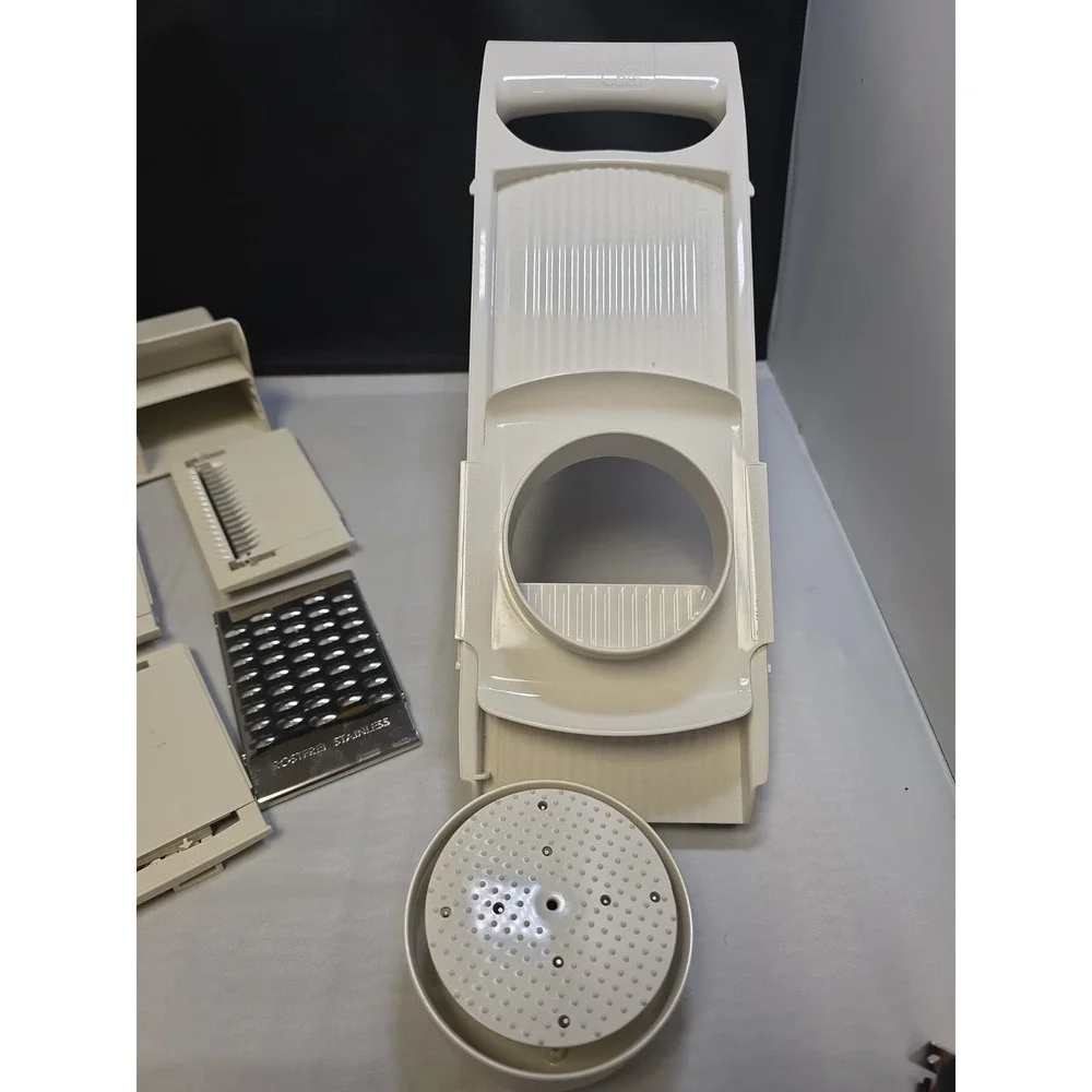 NEW ~ THE PAMPERED CHEF ~ ULTIMATE MANDOLINE ~ 1087 ~ With BOX Vegetable Slicer